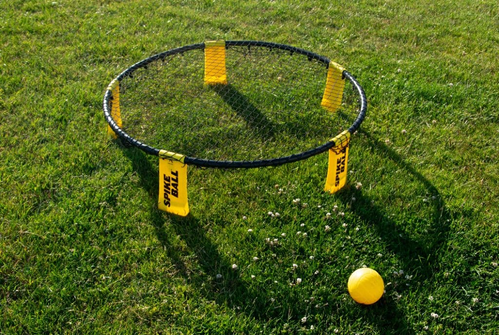 Spikeball : animations en extérieur avec Lovagame